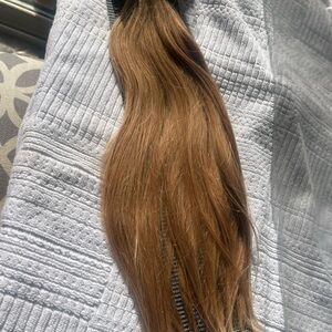 NEW Hidden Crown Hair Extensions 18” layers
Human Hair (RETAIL $560)